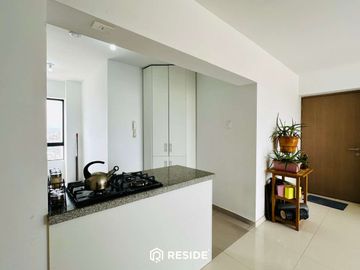 Departamento en piso 12 con cochera y depósito en Av. Los Colibríes Urb.San Judas Tadeo, Trujillo
