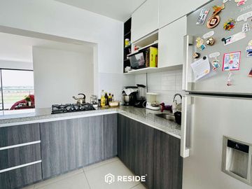 Departamento en piso 12 con cochera y depósito en Av. Los Colibríes Urb.San Judas Tadeo, Trujillo