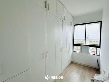 Departamento en piso 12 con cochera y depósito en Av. Los Colibríes Urb.San Judas Tadeo, Trujillo