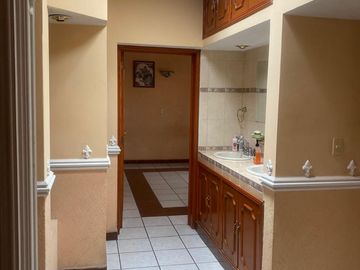 VENDO CASA EN PARQUE MANZANARES