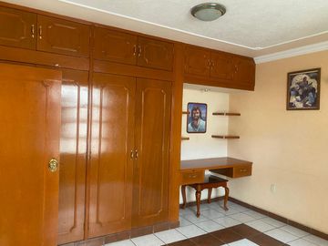 VENDO CASA EN PARQUE MANZANARES