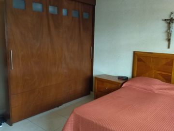 VENDO CASA EN COLINAS DE SANTA JULIA