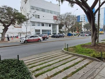 Departamento de Lujo en venta-Zona Exclusiva Miraflores
