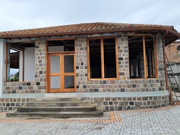 CASA COMERCIAL EN RENTA CAPELO