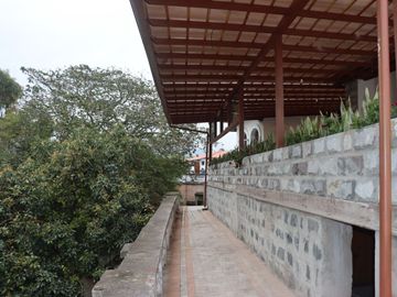 CASA COMERCIAL EN RENTA CAPELO