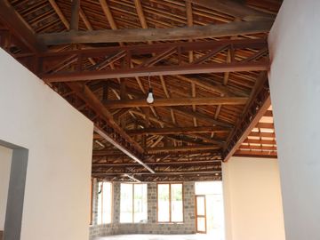CASA COMERCIAL EN RENTA CAPELO