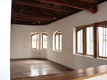 CASA COMERCIAL EN RENTA CAPELO