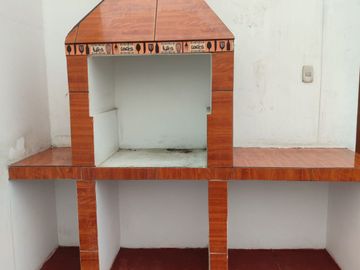 Venta De Hermosa Casa Con Piscina En Chorrillos - Cedros De Villa 3 - Frente A Parque Fovipol - Precio Negociable!