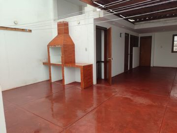 Venta De Hermosa Casa Con Piscina En Chorrillos - Cedros De Villa 3 - Frente A Parque Fovipol - Precio Negociable!