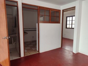 Venta De Hermosa Casa Con Piscina En Chorrillos - Cedros De Villa 3 - Frente A Parque Fovipol - Precio Negociable!