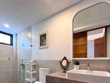 Dijual Rumah Luas di Veteran Jakarta Selatan