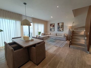 CASA EN ARBOLADA EN OFERTA CON ALBERCA.. NUEVA A ESTRENAR.!!!!