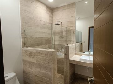 CASA EN ARBOLADA EN OFERTA CON ALBERCA.. NUEVA A ESTRENAR.!!!!