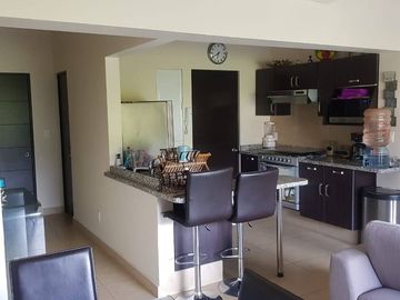 Departamento En Castillo Breton Segundo Piso Consta De 3 Recamaras Y 2.5 Baños
