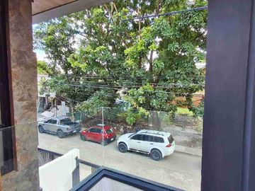 Modern & Elegant 3-Storey Duplex / Townhouse Units FOR SALE
