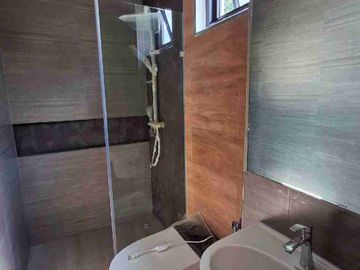 Modern & Elegant 3-Storey Duplex / Townhouse Units FOR SALE