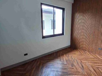 Modern & Elegant 3-Storey Duplex / Townhouse Units FOR SALE