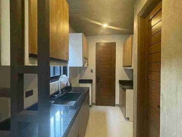 Modern & Elegant 3-Storey Duplex / Townhouse Units FOR SALE