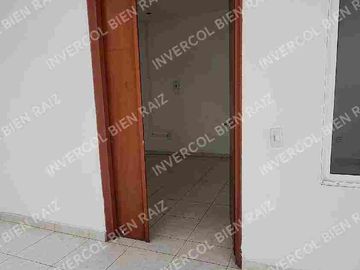 SE VENDE ESPECTACULAR CASA COMERCIAL EN EL BARRIO SALESIANOS