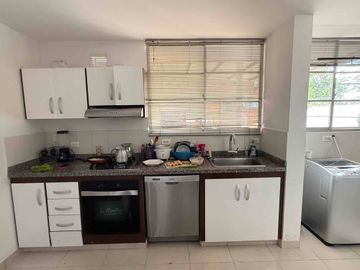 Se vende casa en Armenia vía La Tebaida
