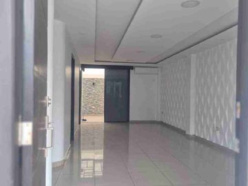 Venta casa 3 dormitorios urbanización Cataluña via Samborondón Salitre