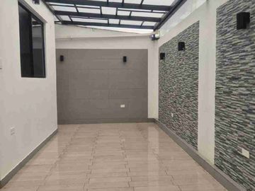 Venta casa 3 dormitorios urbanización Cataluña via Samborondón Salitre