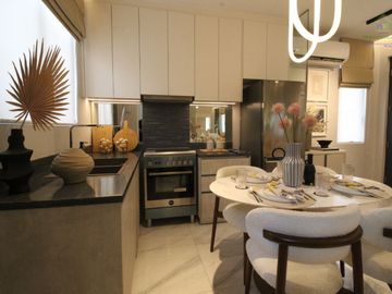 FOR SALE BRAND NEW MODERN HOUSE AND LOT IN CAVITE