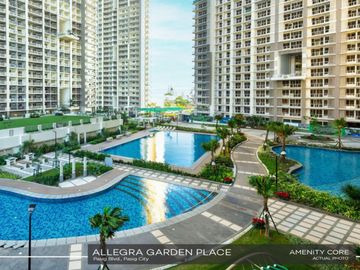 Large 4 bedroom penthouse with spectacular BGC view