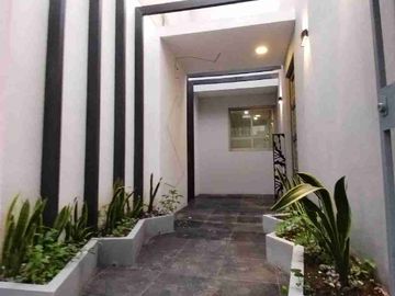 VENTA UN SOLO PISO FRACC. PRIVADO