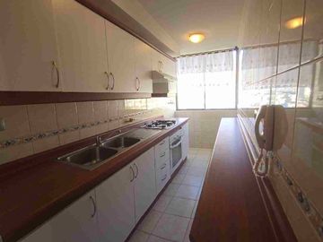 VENTA DEPARTAMENTO FRENTE A PLAYA BRAVA EN IQUIQUE.