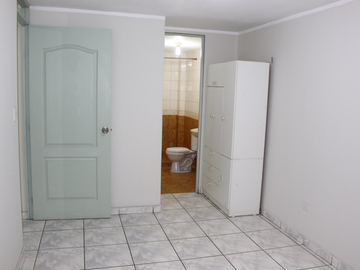 VENTA DE DEPARTAMENTO CON COCHERA EN LOS OLIVOS