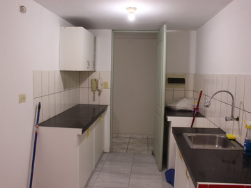VENTA DE DEPARTAMENTO CON COCHERA EN LOS OLIVOS