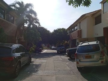 CASA EN VENTA EN CONJUNTO RESIDENCIAL - TU NUEVO HOGAR EN EL CORAZÓN DE LA EXCLUSIVIDAD