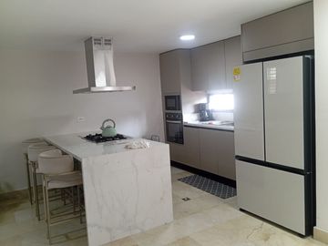 CASA EN VENTA EN CONJUNTO RESIDENCIAL - TU NUEVO HOGAR EN EL CORAZÓN DE LA EXCLUSIVIDAD