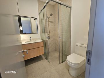 DEPARTAMENTO EXPECTACULAR, QUITO/ECUADOR ,EDF. QORNER (Centro de la ciudad , seguridad 24/7,cerca parques,colegios, centros comerciales......)