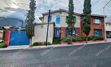 Casa  en Venta uso comercial Colinas de San Jerónimo Monterrey N.L