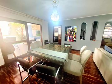 VENDO CASA / 06 DORMITORIOS / LA MOLINA/ TERRAZA Y JARDÍN