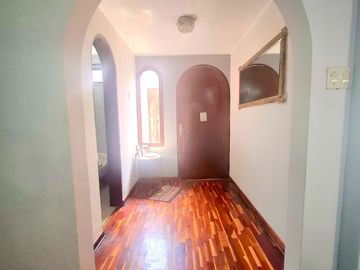 VENDO CASA / 06 DORMITORIOS / LA MOLINA/ TERRAZA Y JARDÍN