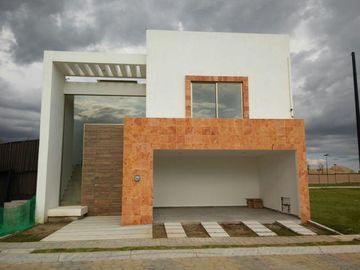 Casa en Venta en Parque Coahuila, Lomas de Angelopolis