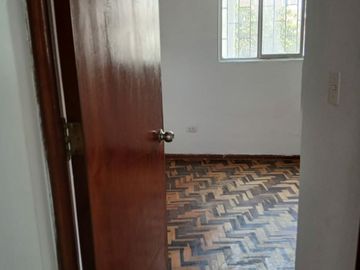 VENTA DE CASA EN EXCLUSIVA URBANIZACIÓN MARCAVILCA EN CHORRILLOS