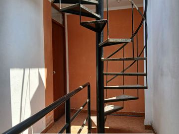 VENTA DE CASA EN EXCLUSIVA URBANIZACIÓN MARCAVILCA EN CHORRILLOS