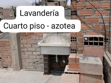 VENTA DE CASA EN EXCLUSIVA URBANIZACIÓN MARCAVILCA EN CHORRILLOS