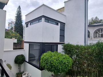 Casa en Lomas del Mármol