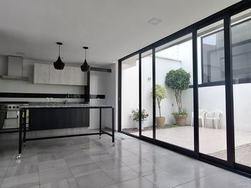 Casa en Lomas del Mármol