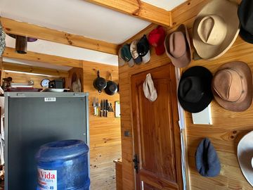 Cabaña Refugio para vivir tranquilo, ideal para ermitaños, parcela en cerro, precio oferta