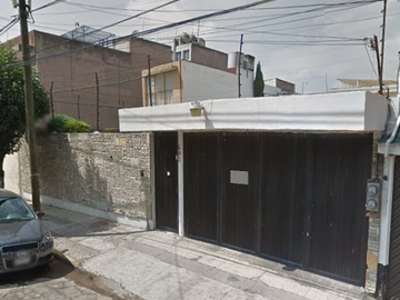 “Oportunidad Única: Casa en Lindavista — Espacios para Toda la Familia”