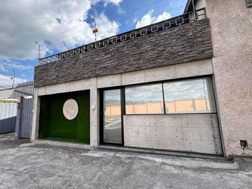 CASA COMERCIAL EN RENTA SECTOR LA ESPE