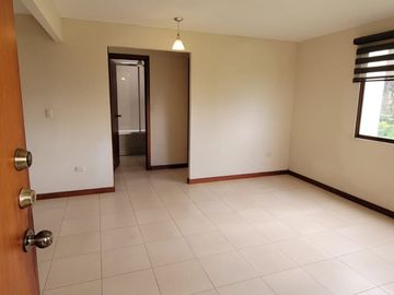 Precioso Departamento en Venta en el Condominio Portón II de Mutualista Azuay. 📍 Sector Ochoa León.