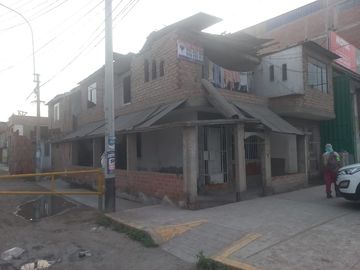 Se Vende Casa Como Terreno En Avenida Pastor Sevilla
