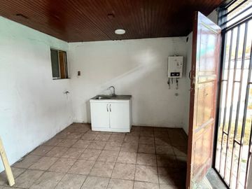 Casa En Venta En Clotario Blest, Cerca De Av Departamental